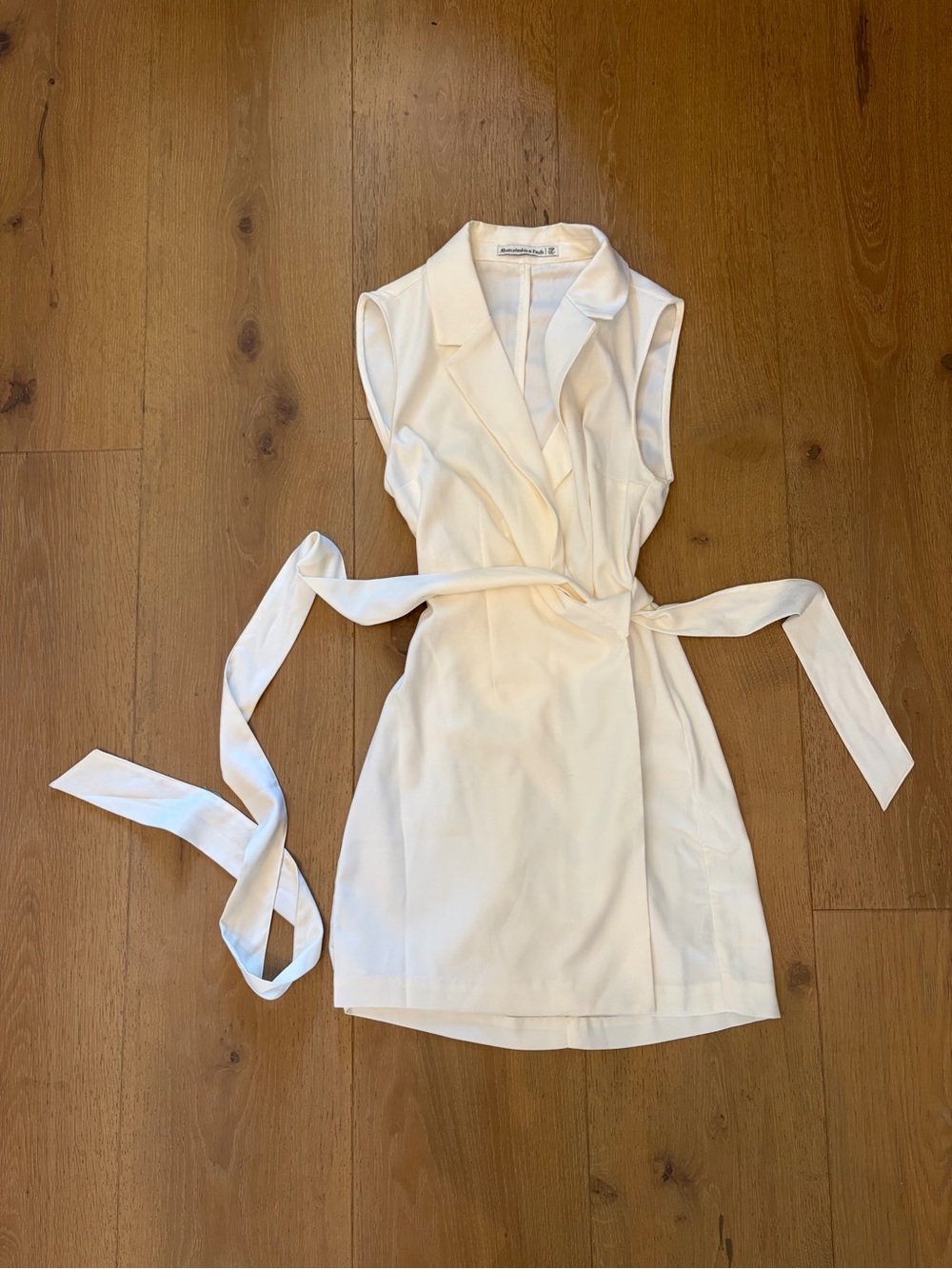 Abercrombie & Fitch Sleeveless Cream Wrap Mini Dress